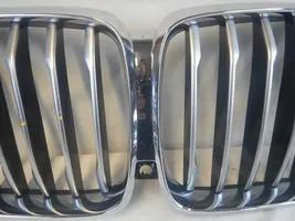 BMW X5 G05 Maskownica / Grill / Atrapa górna chłodnicy 7454887