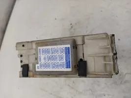 Toyota Land Cruiser J20 J20u Module de fusibles 8273053050