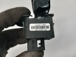 Citroen DS4 Przycisk / Włącznik hamulca ręcznego 470703