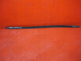 Opel Astra K Moulure de vitre de la porte avant 39133183