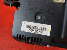 Mercedes-Benz CL C216 Tachimetro (quadro strumenti) A2215405048