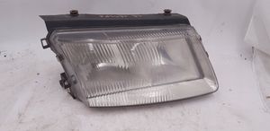 Volkswagen PASSAT B5 Lampa przednia 