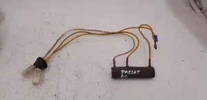 Volkswagen PASSAT Heater blower motor/fan resistor 193071040
