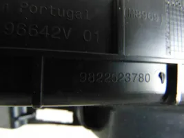 Peugeot Rifter Tavaratilan kiinnike 9822523580