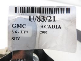 GMC Acadia I Takaistuimen turvavyö 