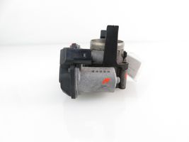 Volkswagen PASSAT B7 Throttle body valve 