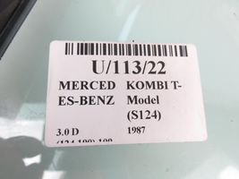 Mercedes-Benz E W124 Aizmugurējais virsbūves sānu stikls 