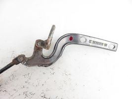 Mercedes-Benz E W124 Staffa di rinforzo per ammortizzatore bagagliaio 1247430251