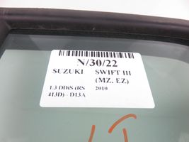 Suzuki Swift Fenêtre latérale avant / vitre triangulaire 
