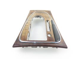 Mercedes-Benz E AMG W211 Rivestimento in plastica cornice della leva del cambio A2116802236