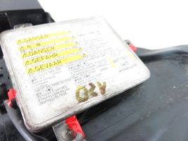 Mazda 5 Lampa przednia W3T15671