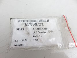 Seat Cordoba (6K) Wtryskiwacze / Komplet 032031A