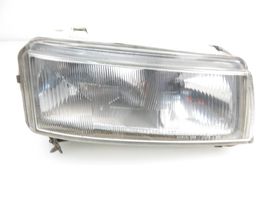 Volkswagen PASSAT B4 Lampa przednia 