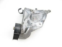 Suzuki Grand Vitara II Supporto del generatore/alternatore 