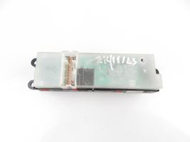 Nissan Sentra B15 Electric window control switch 