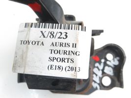 Toyota Auris E180 Pārnesumkārbas stiprinājuma kronšteins 