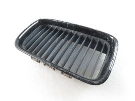 BMW 3 E36 Grille de calandre avant 8151548