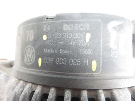 Volkswagen Golf III Generatore/alternatore 028903025H