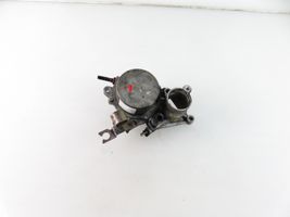 Ford Mondeo Mk III Vacuum pump 