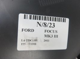 Ford Focus Liukuoven verhoilu 