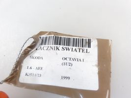 Skoda Octavia Mk1 (1U) Przełącznik świateł 