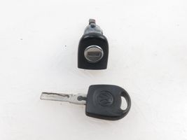 Volkswagen Golf IV Front door lock (next to the handle) 