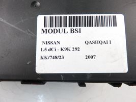 Nissan Qashqai Korin keskiosan ohjainlaite 5WK46485