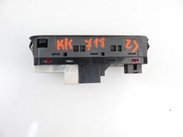 Suzuki Grand Vitara I Electric window control switch 