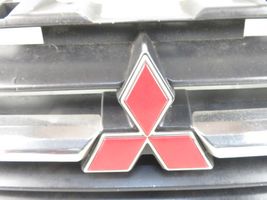 Mitsubishi Pajero Atrapa chłodnicy / Grill 