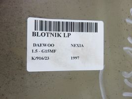 Daewoo Nexia Błotnik przedni 