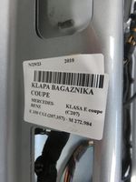 Mercedes-Benz E C207 W207 Takaluukun/tavaratilan kansi 