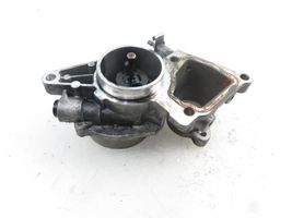 Ford Mondeo Mk III Vacuum pump 