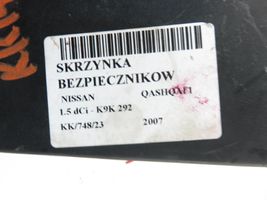 Nissan Qashqai Korin keskiosan ohjainlaite 