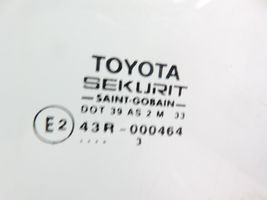 Toyota Yaris Pagrindinis priekinių durų stiklas (dvidurio) 