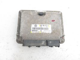 Volkswagen Polo III 6N 6N2 6NF Variklio valdymo blokas 0281001679