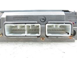 Toyota Yaris Radio/CD/DVD/GPS-pääyksikkö 