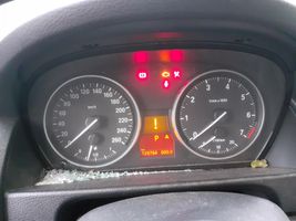 BMW X1 E84 Geschwindigkeitsmesser Cockpit 