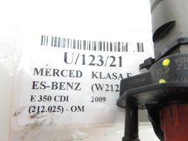 Mercedes-Benz E W212 Polttoainesuutin 0445116026