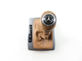 Mercedes-Benz C AMG W204 Perilla/embellecedor de cuero de la palanca de cambios 