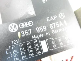 Volkswagen PASSAT B4 Module de contrôle carrosserie centrale 