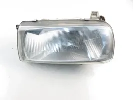 Volkswagen Vento Lampa przednia 