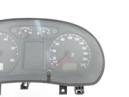 Volkswagen Polo IV 9N3 Geschwindigkeitsmesser Cockpit 