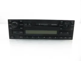 Volkswagen PASSAT B5.5 Radio / CD/DVD atskaņotājs / navigācija 