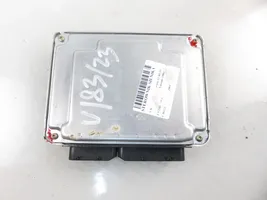 Volkswagen PASSAT B5.5 Sterownik / Moduł ECU 0281010701