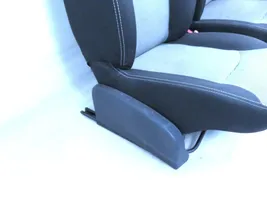 Dacia Duster Fotele / Kanapa / Komplet 