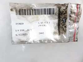 Ford Galaxy Wtryskiwacz paliwa 038130073AK