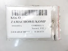 Toyota Corolla Verso E121 Koło zamachowe 80018593