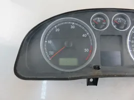 Volkswagen PASSAT B5.5 Compteur de vitesse tableau de bord 110080198002