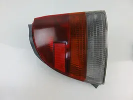 Toyota Starlet (P90) V Lampa tylna 