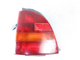 Toyota Starlet (P90) V Luz trasera/de freno 